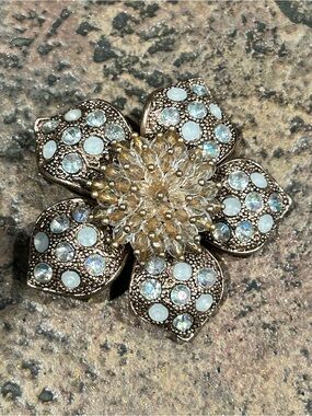 Liz Claiborne vintage Sparkling Flower brooch